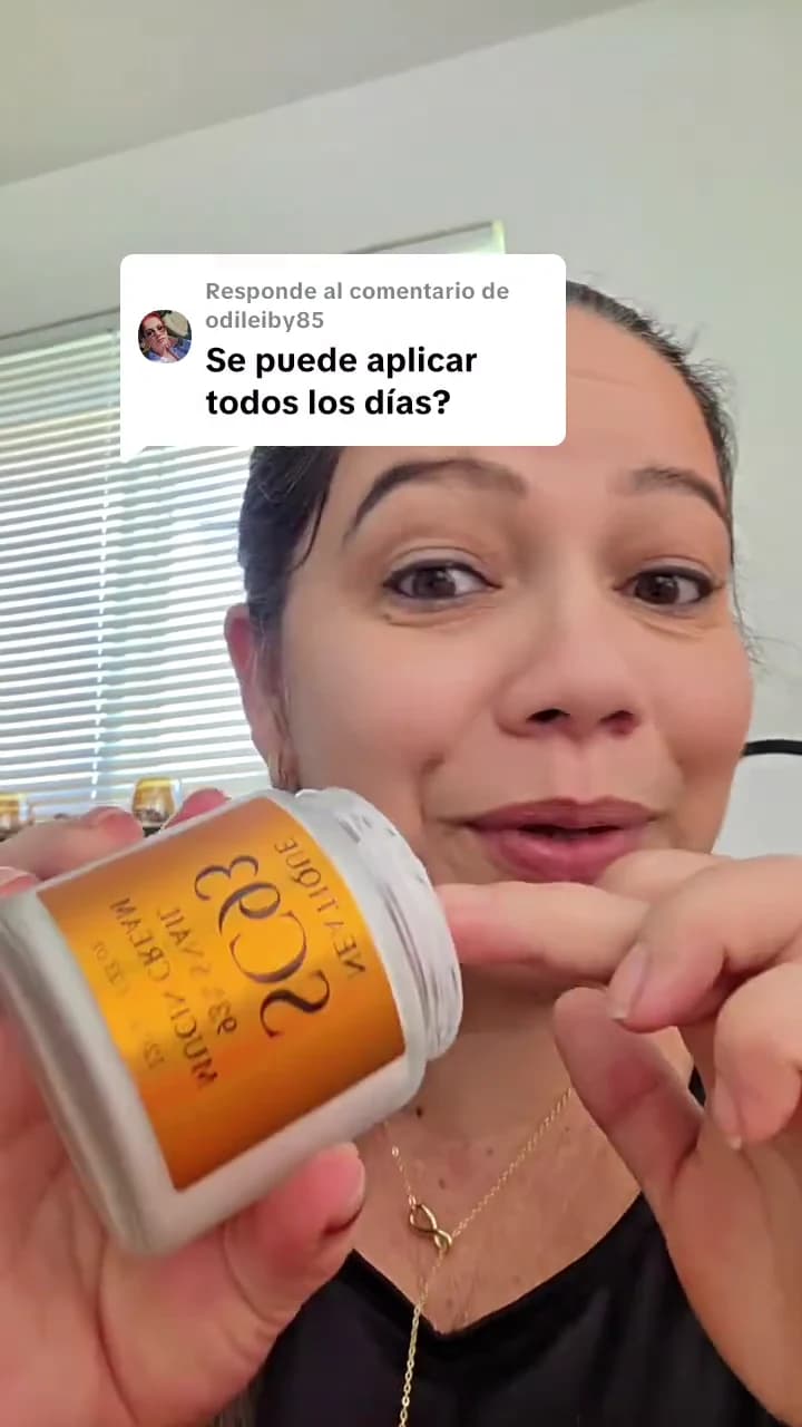 Snail Mucin Cream same-session video frame: before applying.