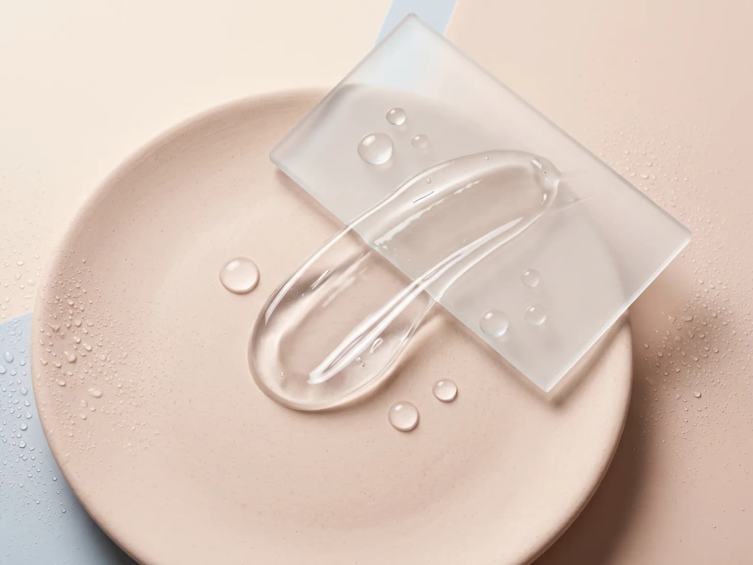 Ingredient-inspired clear serum sweep for Neatique NT16 Niacinamide and Tranexamic Acid Serum